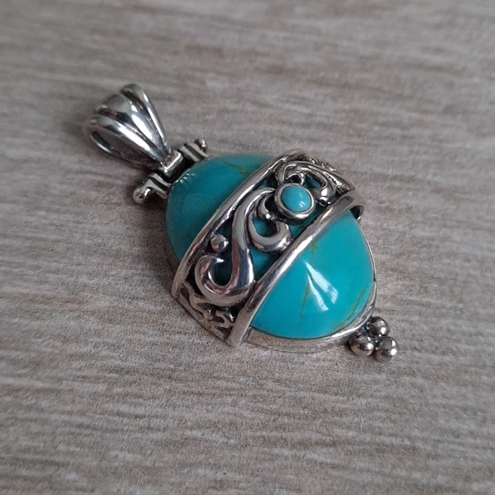 Sterling silver and turquoise pendant - Picture 2 of 11